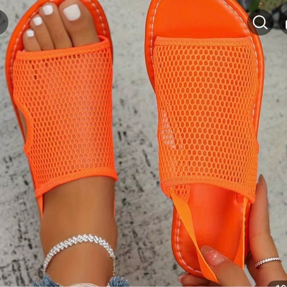 Flat sandals mesh